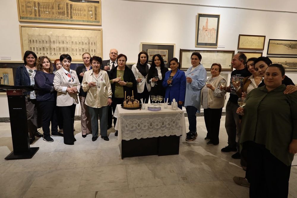 «Նմուշներ Հայաստանի ճարտարապետության գանձարանից»