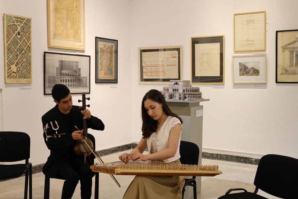 «Նմուշներ Հայաստանի ճարտարապետության գանձարանից»