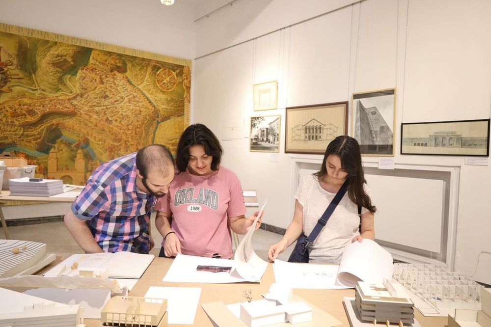 Պանելային քննարկում